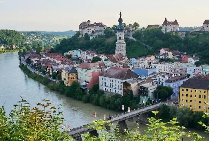 Gemuetliche Maisonette Nahe Der Laengsten Burg Der Welt *